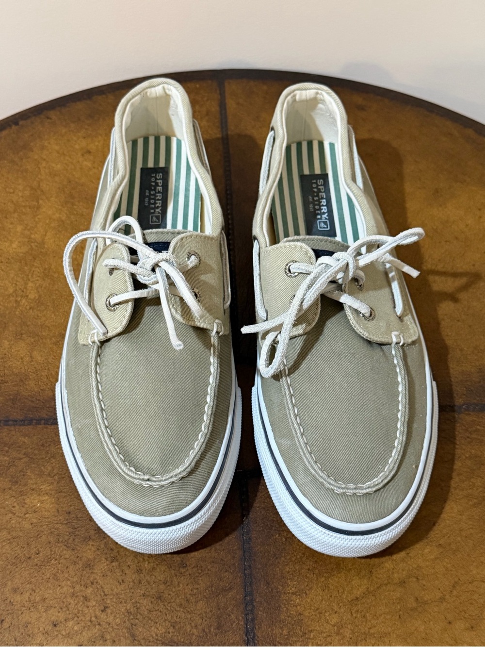 MEN’S SPERRY TOP SIDER SHOES SIZE 10.5 STYLE # 0561043 IN TAN & WHITE